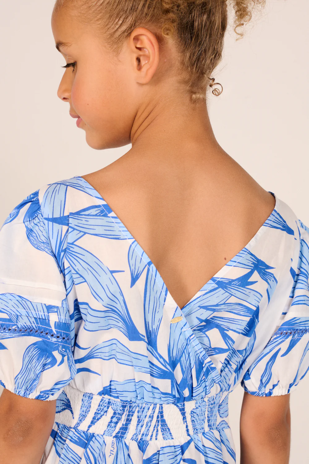 Mini Dress Chantal for girls - Blue Palm Leaf - Image 6