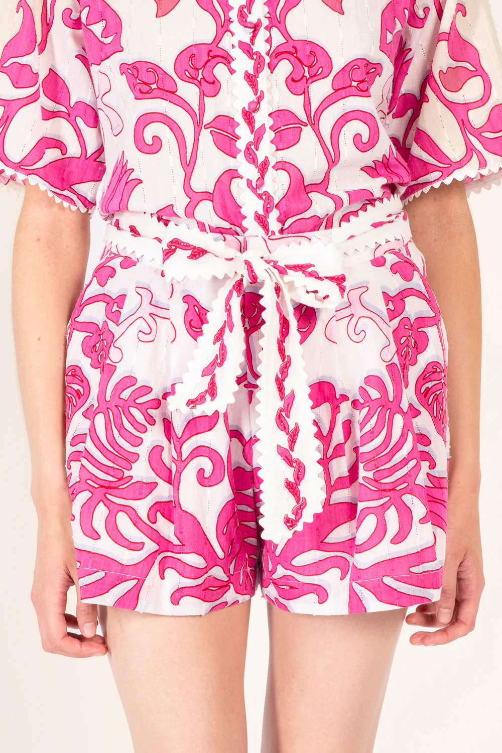 Short Chantal - White Pink Ritual - Image 3